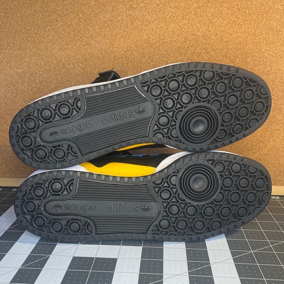 Adidas
‘Forum’ low
Brand new - Picture 7 of 9